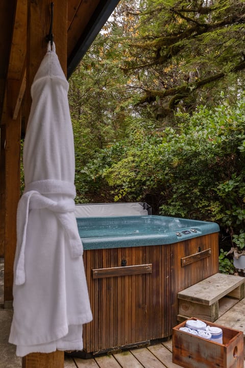 Relaxing hot tub