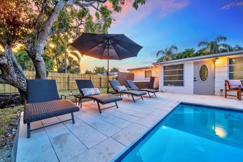 Lounge chairs for enjoying the Florida sun!