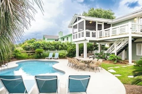 Beautiful Pool and Backyard with Dining/Lounging and Grill Areas on Golf Course