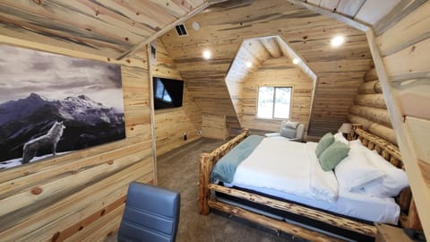 The Wolf Room (Upstairs)