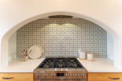 Kitchen Stove - Walker Luxury Vacation Rentals