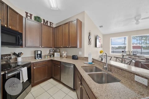 Kitchen#Disney #Parks #kingdom #springs #poolhouse #Vacation #Rental #waterpark #davenport #Kissimmee #Orlando #universal #citywalk #legoland #shortstay #longstay