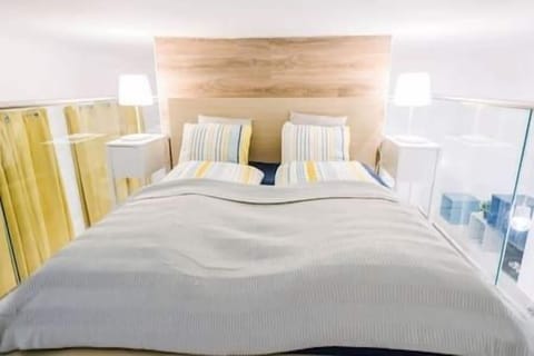 Bedroom (1)