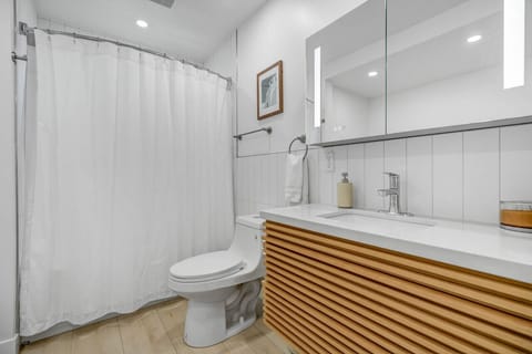 Bathing becomes an art with our dual shower sonnets. Rainfall crescendos, handheld harmonies, and a range of opulent toiletries compose your luxury experience.