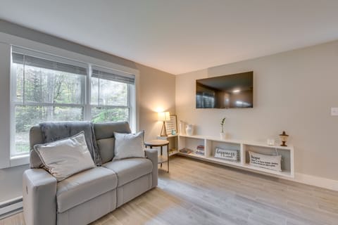 Saco Vacation Rental | 2BR | 1BA | 1,000 Sq Ft | Stairs Required for Access