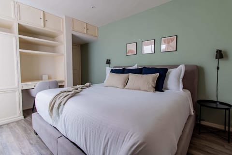 Sleep like royalty in our fully equipped suite


