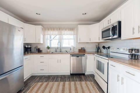 Open Kitchen with all the supplies needed for a home cooked meal!