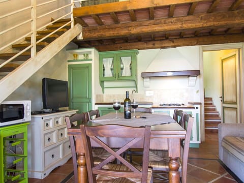 Cabinetry, Property, Furniture, Wood, Building, Kitchen, Interior Design, Architecture, Wood Stain, Beam