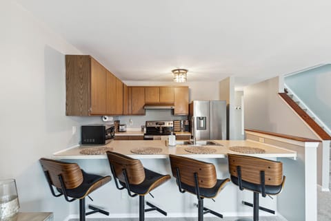 There is comfortable seating for 4 at the kitchen island!the kitchen