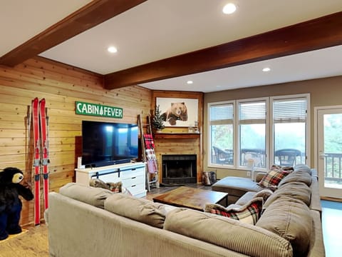 Villages of Wisp 66 Bright Passage, Your Ski In/Ski Out Escape