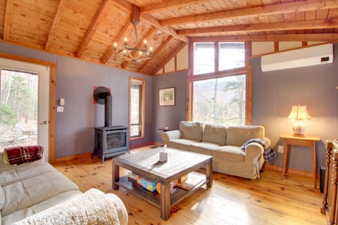 Weston Vacation Rental | 3BR | 1BA | 1,100 Sq Ft | Stairs Required