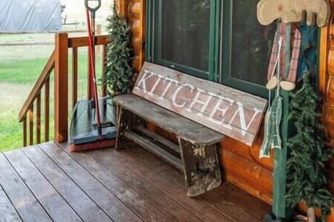 E010815c 285f 4a37 995e 133eb21a3c38