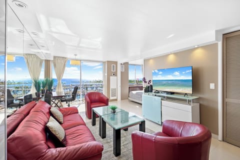 Amazing ocean view with large smart TV for your enjoyment- close to the beach
