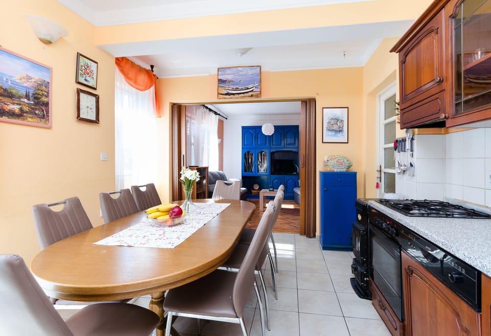 kitchen-diner