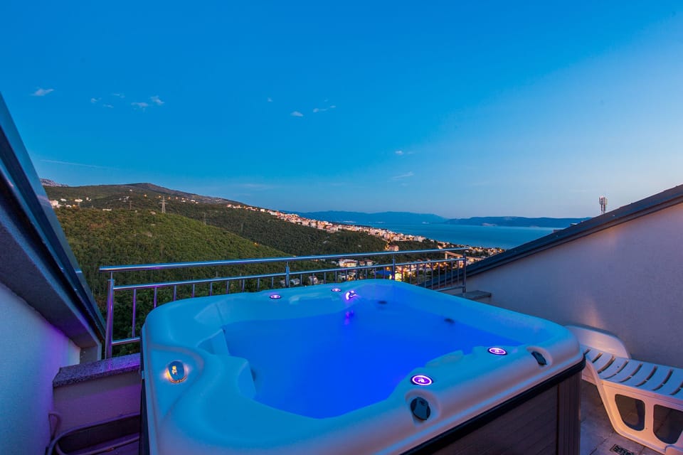 hot-tub
