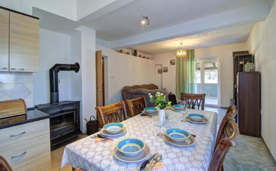 kitchen-diner
