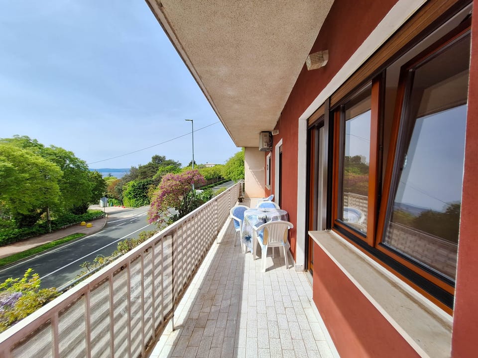 balcony-terrace