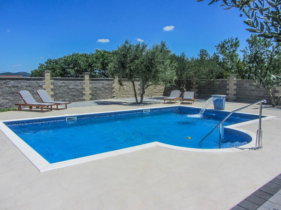 pool