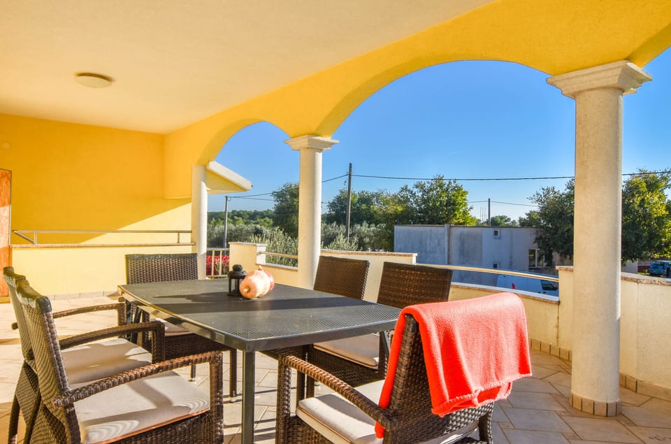 balcony-terrace