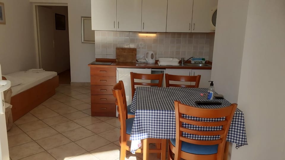 kitchen-diner