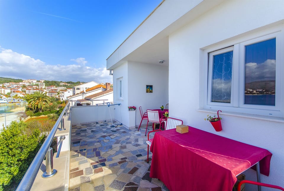 balcony-terrace
