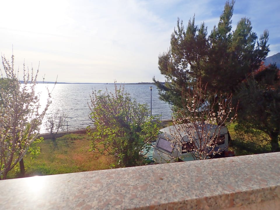 balcony-terrace