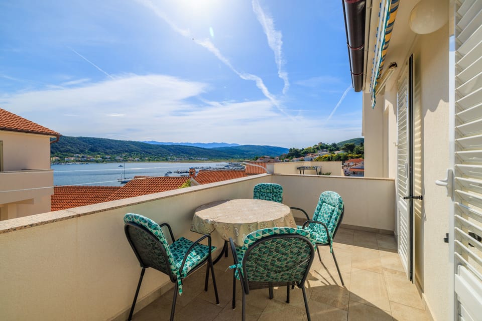 balcony-terrace