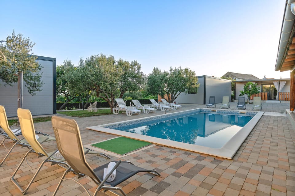 pool