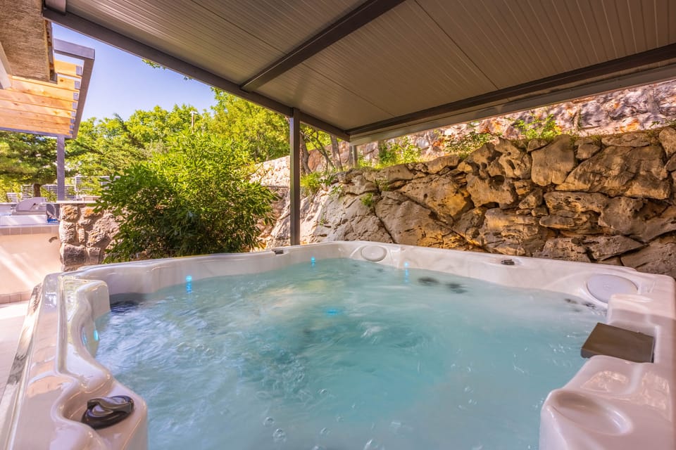 hot-tub
