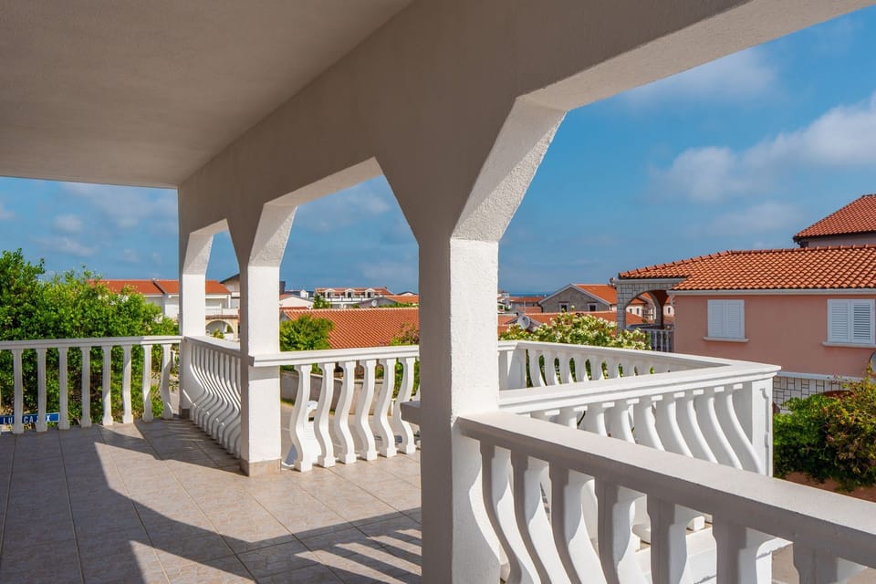 balcony-terrace