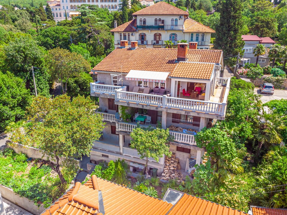 image/jpeg