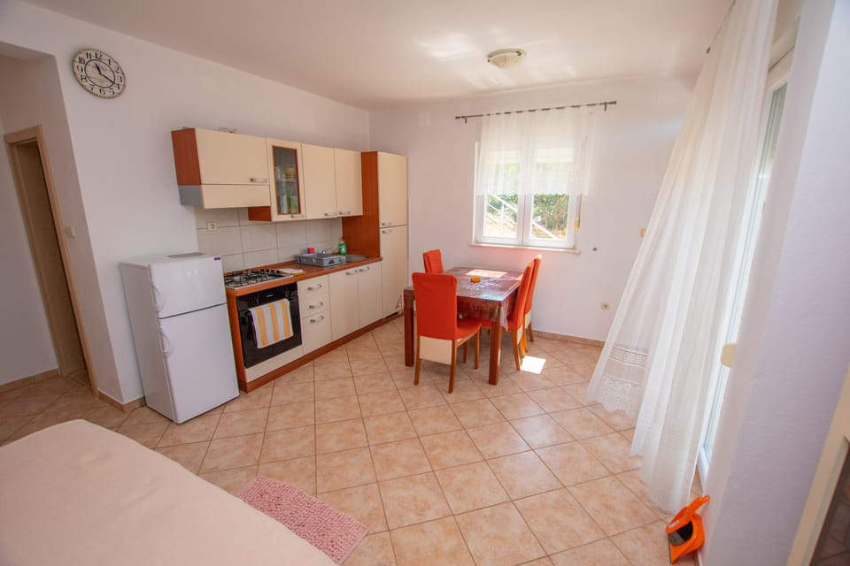 Apartments Calida A Apartment in Lika-Senj County