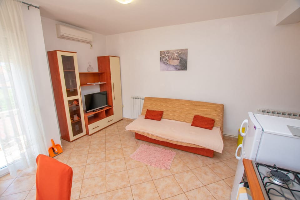 Apartments Calida A Apartment in Lika-Senj County