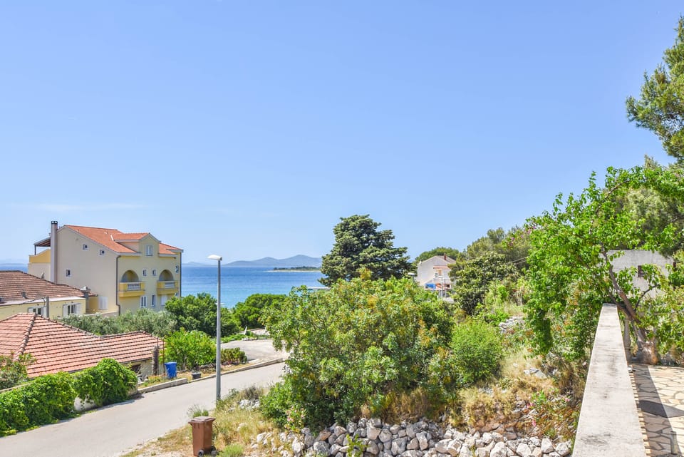 Apartments Calida A Apartment in Zadar County