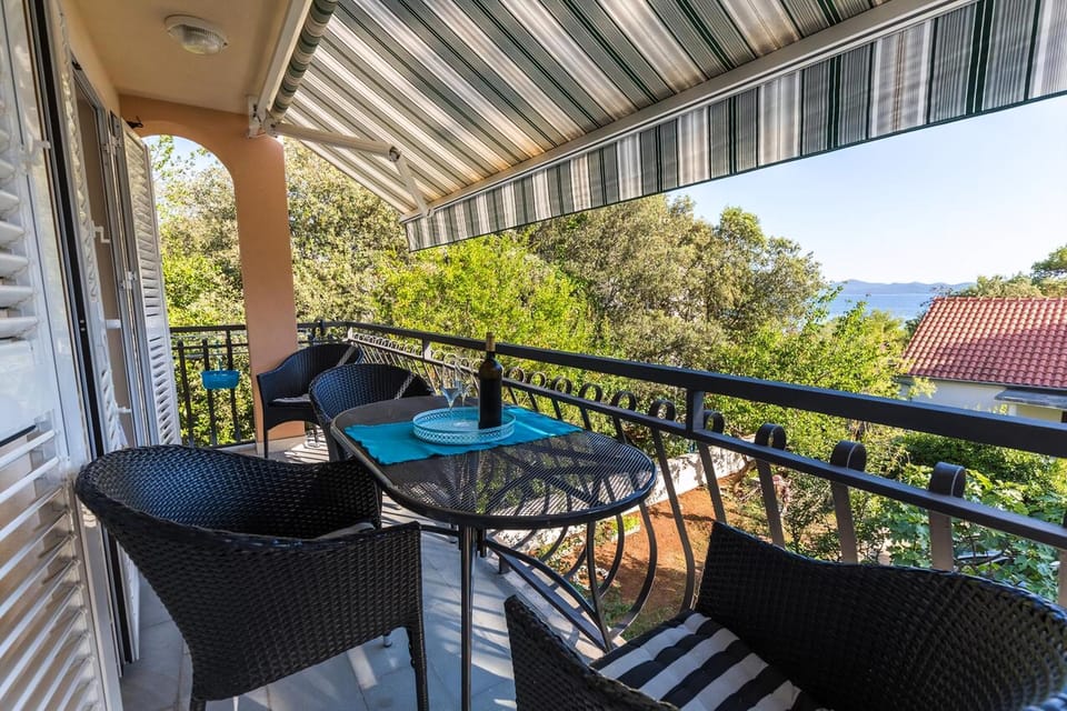 balcony-terrace