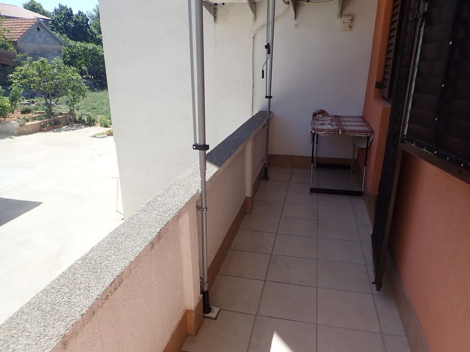 balcony-terrace