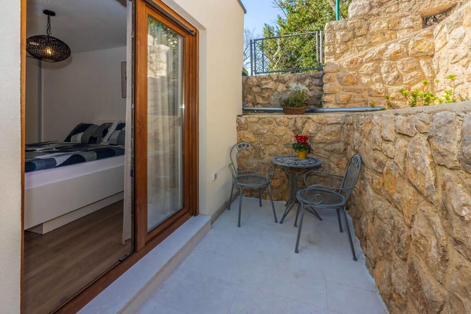 balcony-terrace