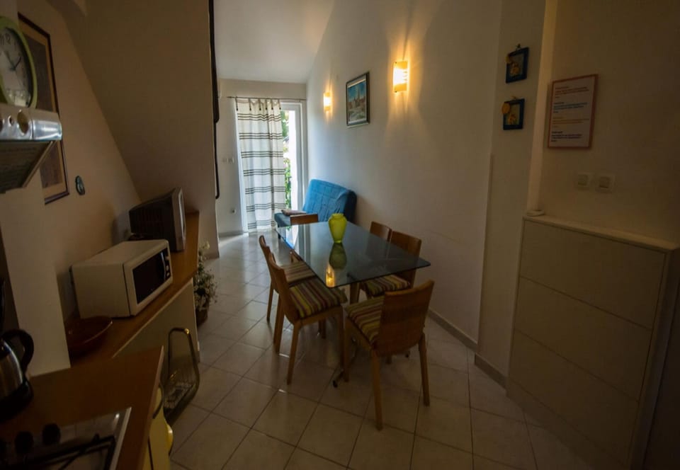 kitchen-diner