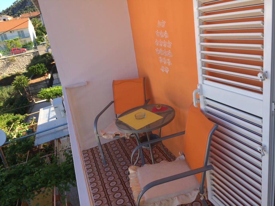 balcony-terrace