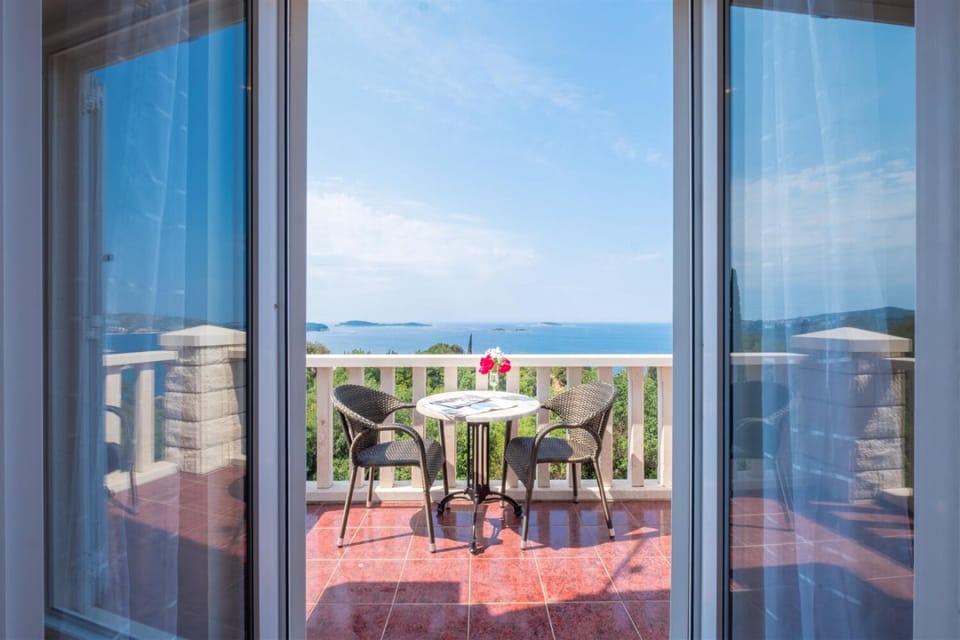 Apartments and Rooms Villa Bouganvillea Apartment in Plat