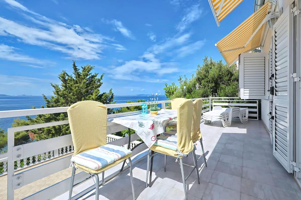 balcony-terrace