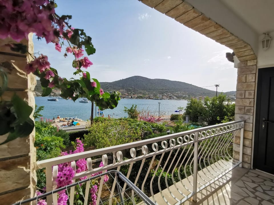 balcony-terrace