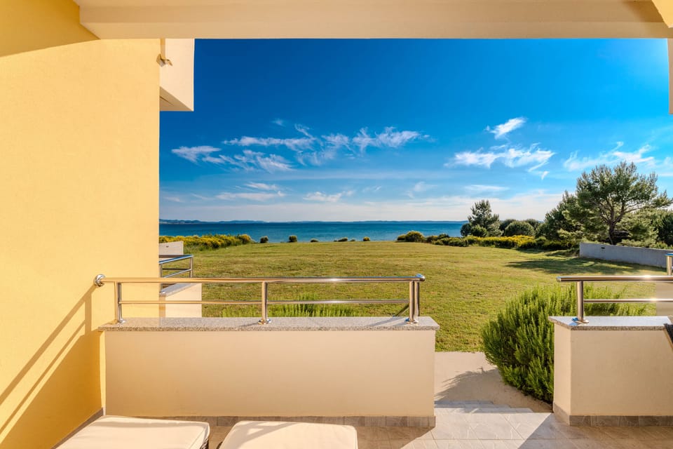 balcony-terrace
