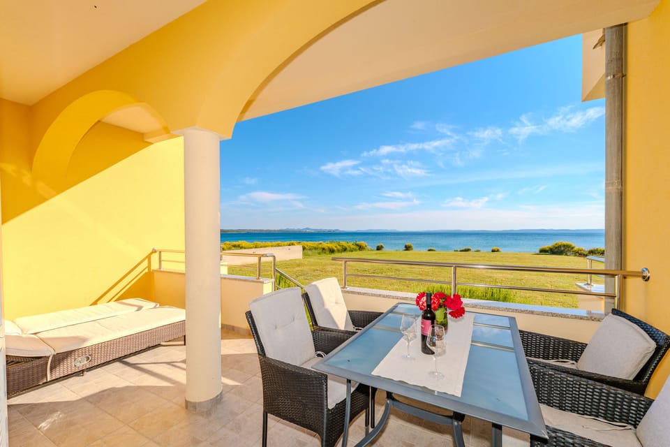 balcony-terrace