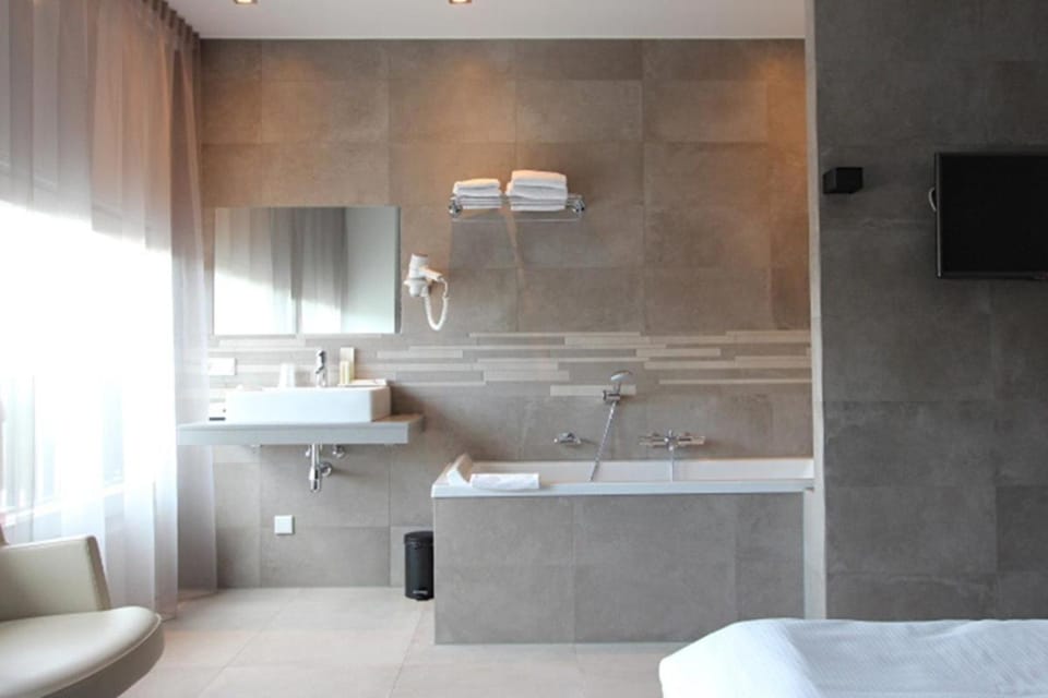 Golden Tulip West Ende Hotel in Limburg (province)