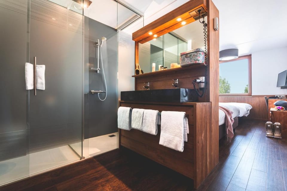 Alpine Hotel by SnowWorld Hotel in Kerkrade