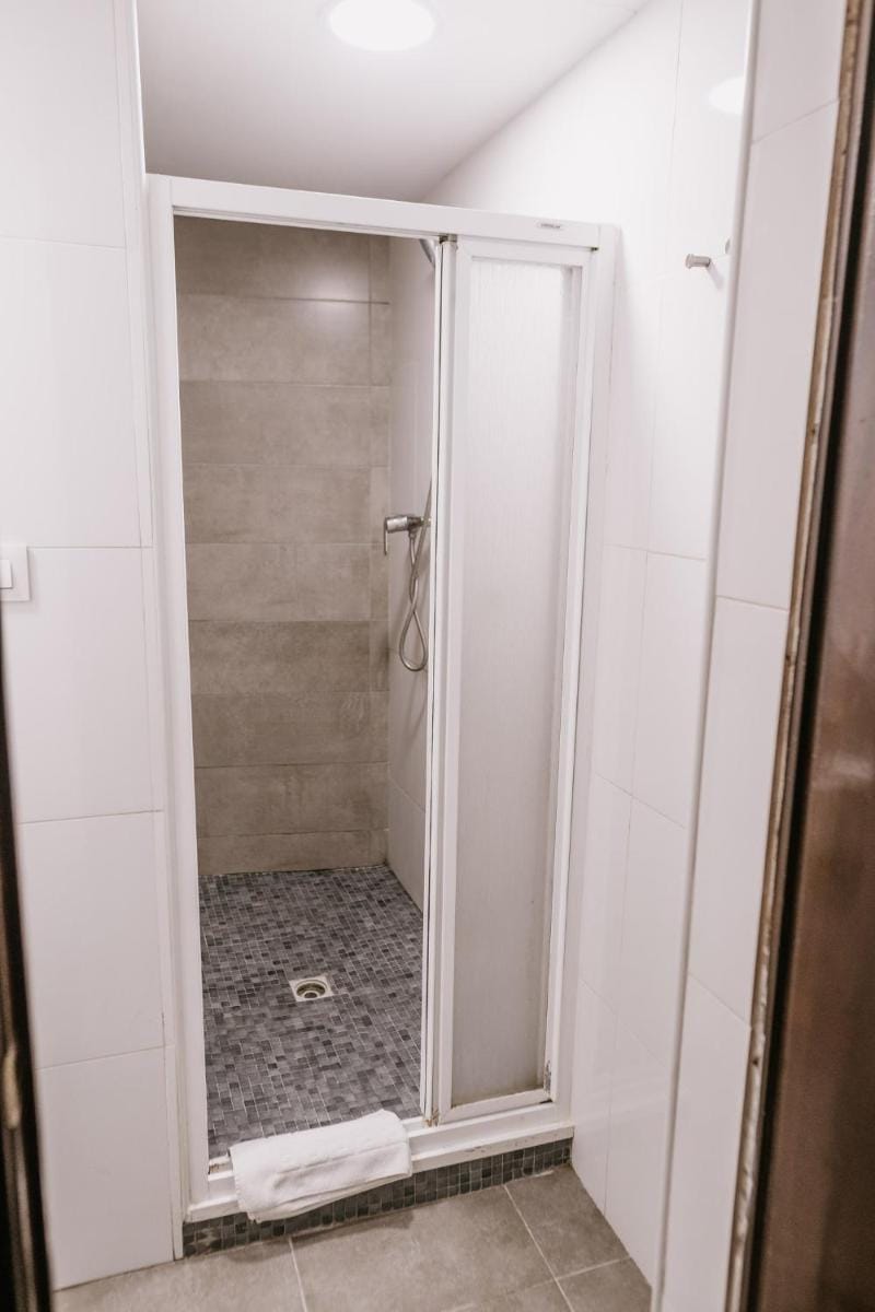 Pensión 45 Bed and Breakfast in Barcelona