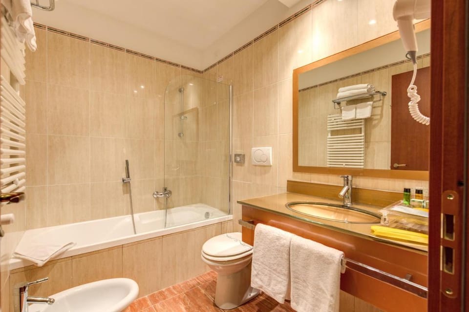 Augusta Lucilla Palace Hotel in Rome