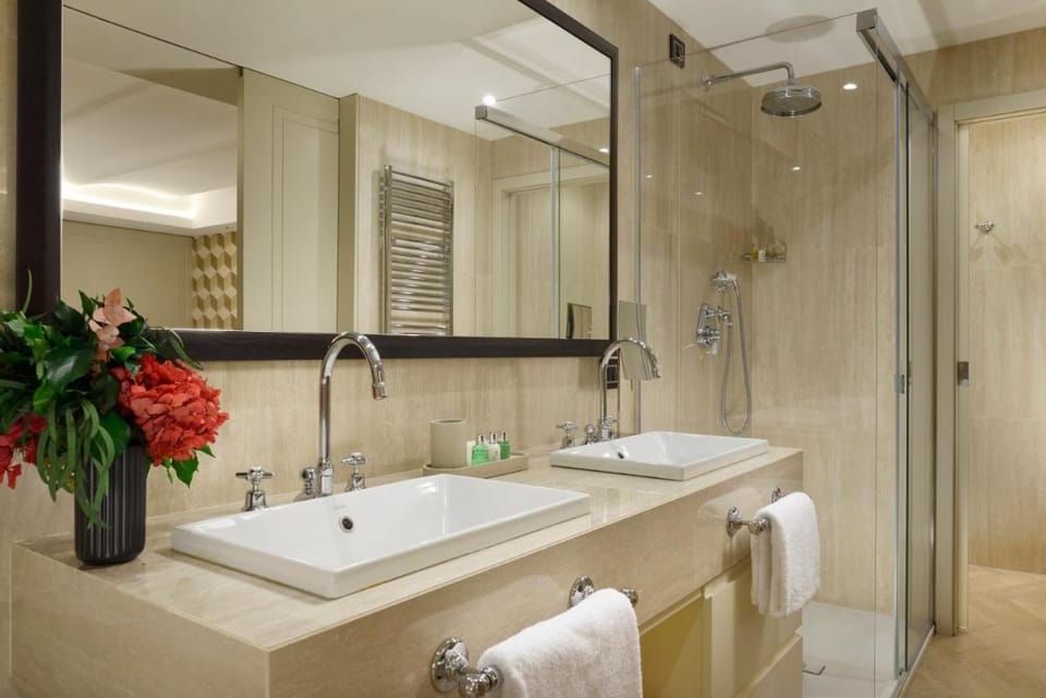 Margutta 54 Luxury Suites Bed and Breakfast in Rome