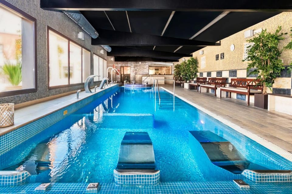 Salles Hotel Aeroport De Girona Hotel in Selva
